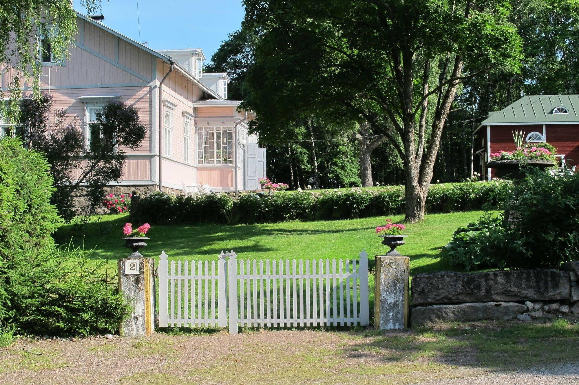 Hotel Toeyrylae Manor Artjärvi Exterior photo